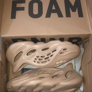 Yeezy Foam runners Ochre